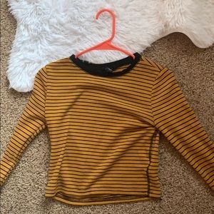 FOREVER 21 CROP SWEATER